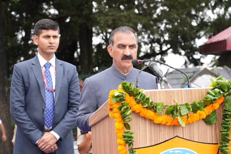 मुख्यमंत्री ने शिमला के रिज पर राज्य स्तरीय स्वतंत्रता दिवस समारोह की अध्यक्षता की